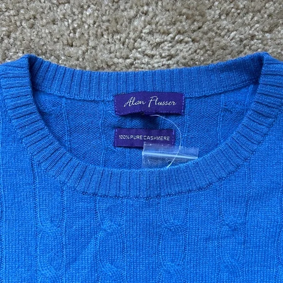 Alan Flusser 100% cashmere Blue Crewneck Sweater